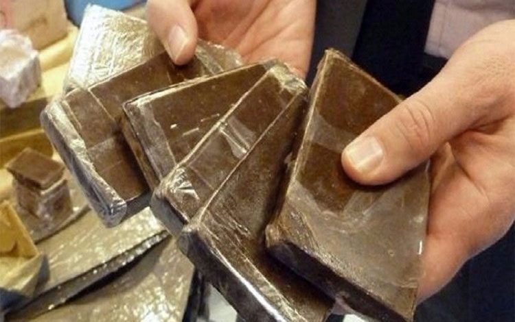 تيارت: حجز 3 كلغ كيف معالج وتوقيف 4 تجار مخدرات