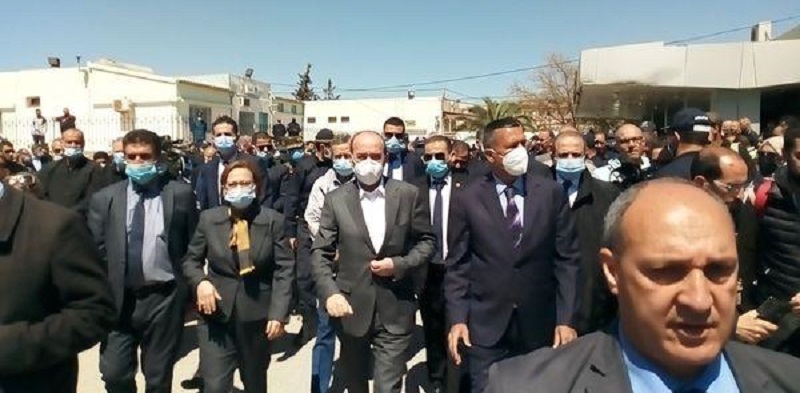 اثر حادث انفجار منزل..وفد وزاري في برج بوعريج