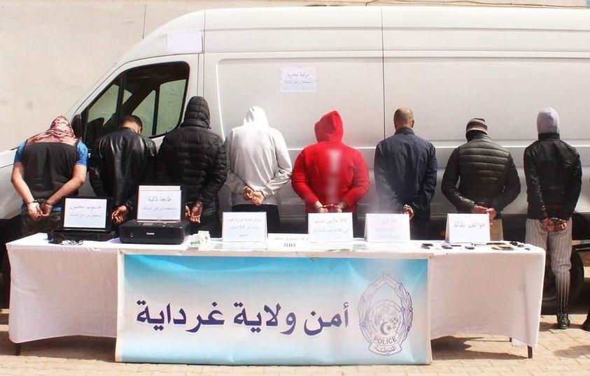 غرداية: الإطاحة بشبكة لتزوير الأوراق النقدية وحجز 64 مليون سنتيم مزورة