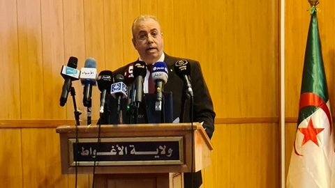 وزير الصناعة يكشف من ولاية الأغواط:: الجزائر تتوفر على إمكانيات تؤهلها لتصبح رائدة في مجال تصنيع الألواح الكهروضوئية