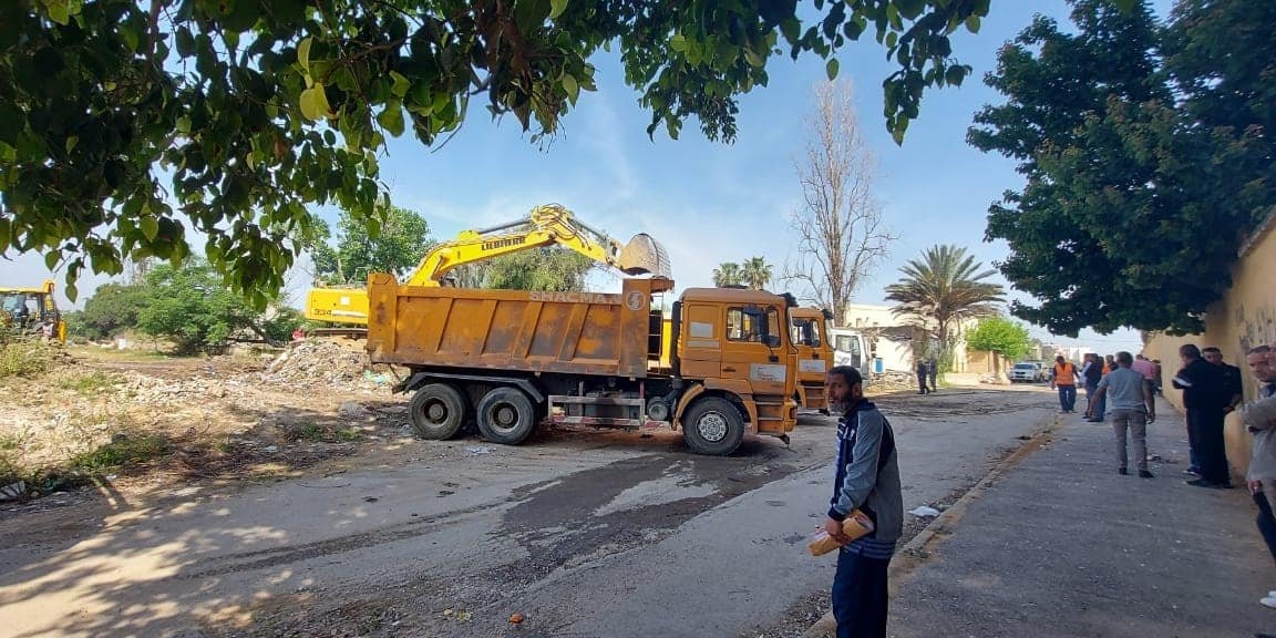 رفع النفايات الصلبة والتخلص من النقاط السوداء بالشراقة