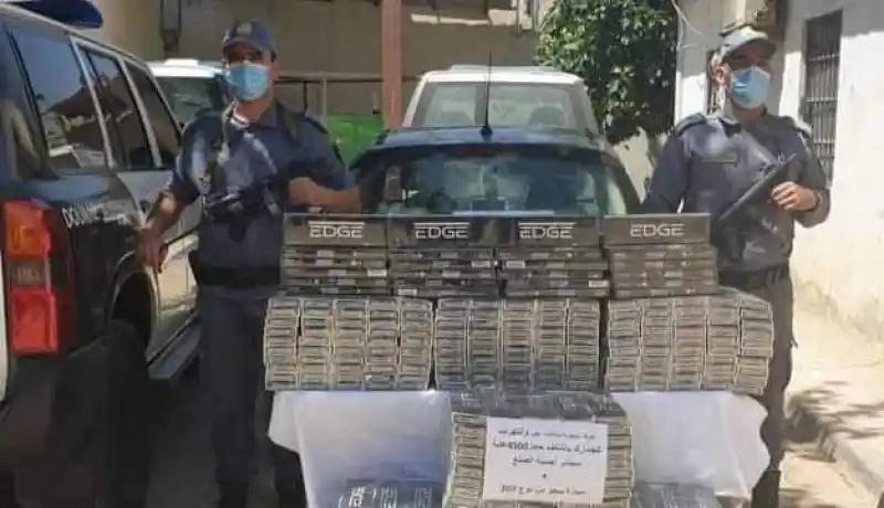 الشلف: الجمارك تحجز 4500 علبة سجائر من صنع أجنبي على متن سيارة سياحية
