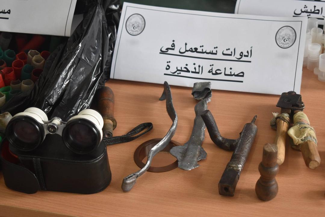 تبسة: حجز 13.385 خرطوشة فارغة عيار 16 ملم  على متن سيارة سياحية
