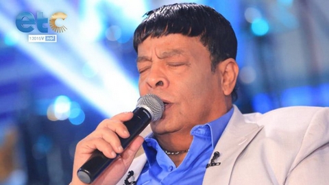 عبد الباسط حمودة يكشف لأول مرة حقيقة زواجه من نبيلة عبيد
