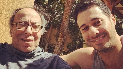 كيف انتقلت بطولة “أرابيسك” من عادل إمام إلى صلاح السعدني؟.. مخرج العمل يكشف كواليس جديدة