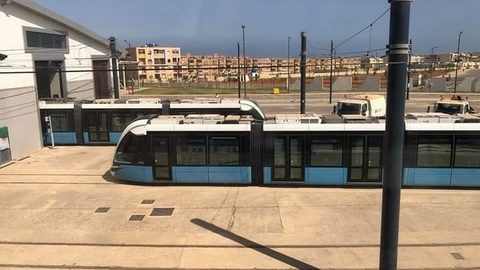 مستغانم.. وزير النقل يأمر بالتشغيل التجاري للترامواي قبل نهاية 2022