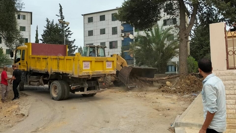 توسيع عمليات التنظيف بالشراقة لتشمل الطرقات والأسواق