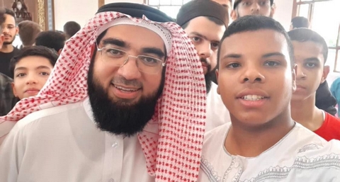مخيم “تاج الوقار” بتركيا.. مشاركة إيجابية للقارئ الجزائري عبد الكريم بن حسان