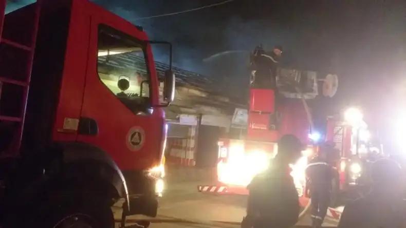 سطيف: إخماد حريق مهول بالسوق المغطاة وسط المدينة