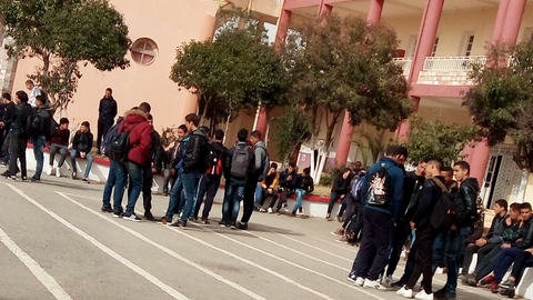 برج بوعريريج.. ثانوية 18 فيفري ببلدية الحمادية على صفيح ساخن        