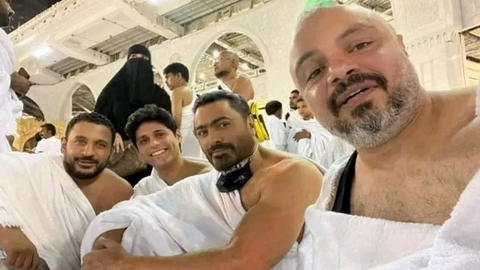 رغم نجاحهم.. نجوم فكروا في الاعتزال!