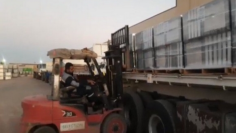 انطلاق عملية تصدير شحنة من الخزف نحو ليبيا
