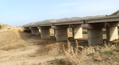 المدية.. إعادة بعث أشغال إنجاز المحور الطرقي الرابط بين حناشة والبرواقية