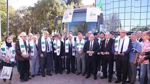 تتكون من 40 طالبا وإعلاميا.. قافلة “طريق نوفمبر” تحل بسطيف