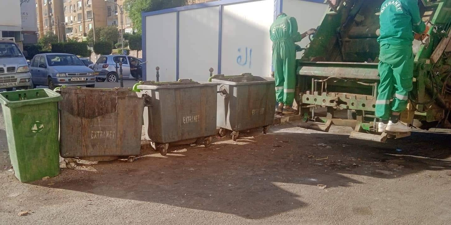 تحذيرات من رمي شرائح الزجاج بحاويات القمامة بالرغاية 