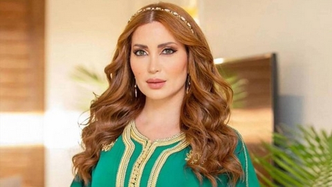 نسرين طافش تنصح جمهورها بإنقاذ أنفسهم من أمر غريب