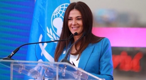 أبرزهن دنيا سمير غانم.. نجمات اتجهن بقوة إلى دعم الأعمال الإنسانية والخيرية في 2022
