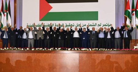 فلسطين تسعى لتنفيذ نتائج قمة الجزائر للمصالحة الفسلطينية