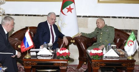 تعاون عسكري.. شنقريحة يستقبل مدير المصلحة الفيدرالية للتعاون العسكري والتقني الروسي