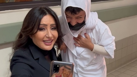 بعضها على المسرح.. مواقف إنسانية لا تنسى للنجوم مع ذوي الهمم