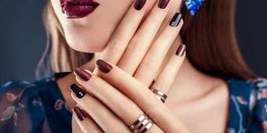 فوائد زيت الورد للأظافر