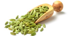 فوائد حب الهيل للنساء مدهشة أبرزها خفض الكوليسترول