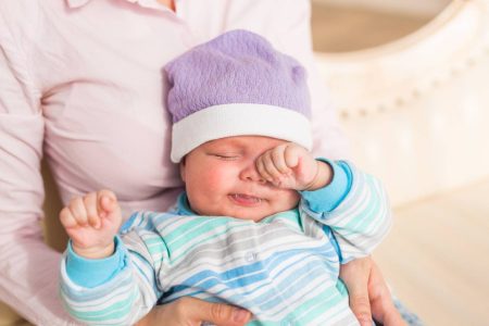 كيف تكتشفين  وجود مشكلة في نظر الرضيع