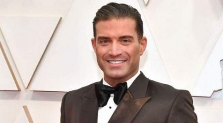 حفيد عمر الشريف يتمنى تجسيد شخصية الشيخ زايد