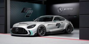 مرسيدس تفاجئ العملاء بسيارتها الجديدة AMG GT2