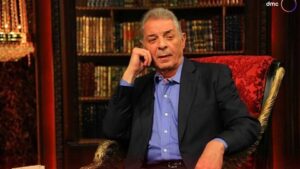 محمود حميدة يكشف سراً عن بطاقته الشخصية