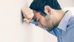 ما هي آثار إدمان الذنوب ؟