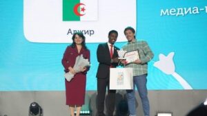 خبيب.. رحالة جزائري يحصد جائزة أفضل صانع محتوى لعام 2022