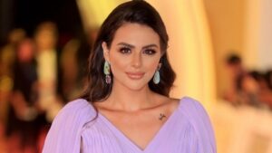 تنمر وأزمات شخصية وتعثرات مهنية.. نجمات شابات فكرن في الاعتزال مبكرًا