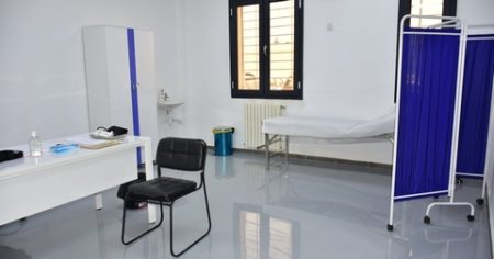 إطارات طبية ومنشآت تدعم قطاع الصحة بالنعامة