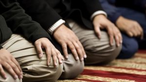 ما هي ثمرات المداومة على العمل الصالح ؟