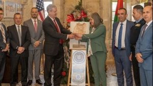 الولايات المتحدة تعيد للفلسطينيين قطعةً أثريةً مسروقة