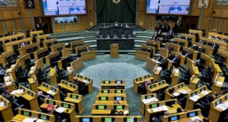 مجلس النواب الأردني يفصل نائبا على خلفية الإساءة للمملكة السعودية