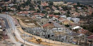 المبعوث الأوروبي: بناء مزيد من المستوطنات الصهيونية يعرقل السلام