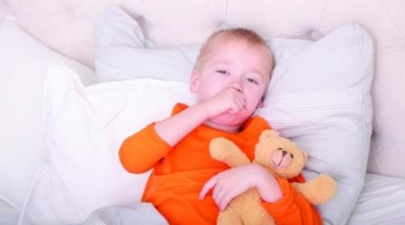 شكوك علمية حول فوائد أدوية السعال للأطفال