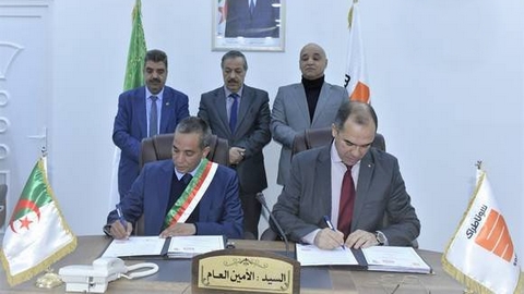 اتفاقيات بين سوناطراك والسلطات المحلية بسعيدة لتجسيد مشاريع تنموية