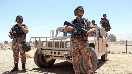 الأردن: القوات المسلحة تحبط محاولة تهريب أسلحة علي الحدود السورية