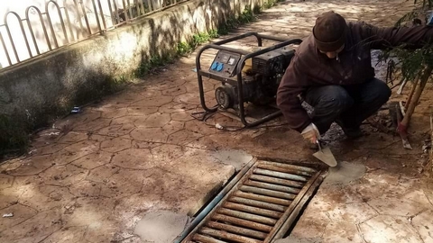 بالوعات جديدة باحياء باش جراح