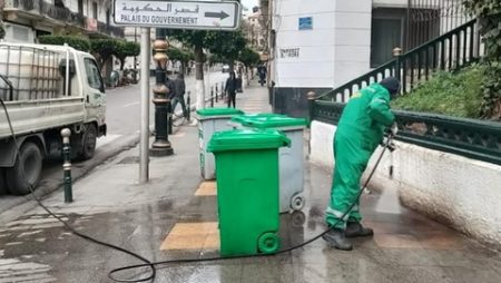 تنظيف اقبية بنايات سيدي امحمد من الحشرات و القوارض 