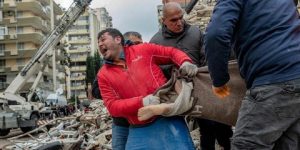 الوفيات فوق 25 ألفا…. والطوارئ التركية: قوة الكارثة تعادل 500 قنبلة ذرية