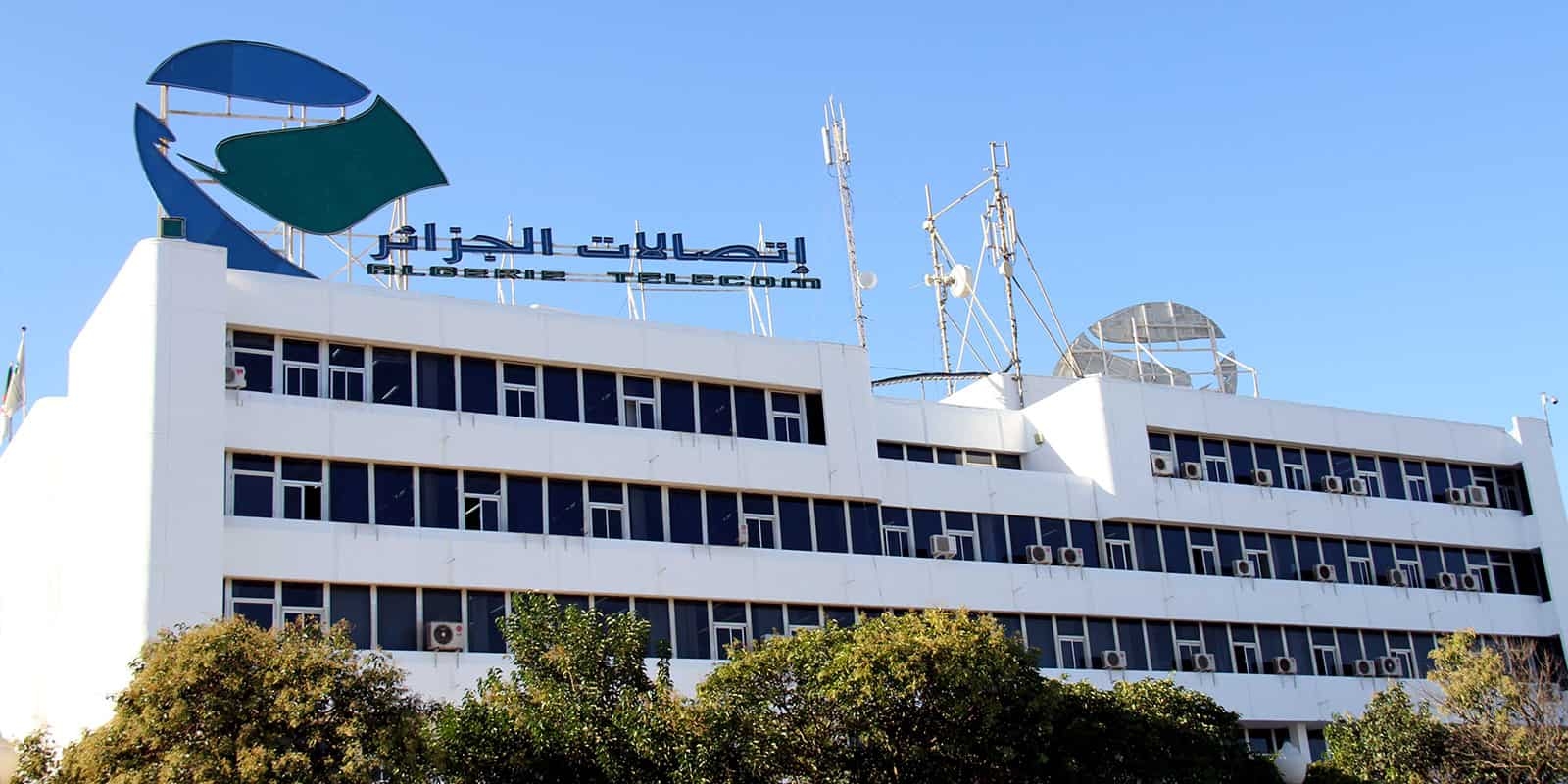وضع شبكة بطول 3609 كلم من الألياف البصرية بسطيف