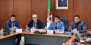 لجنة النقل والمواصلات بالمجلس الشعبي الوطني تستمع إلى عرض وزير البريد