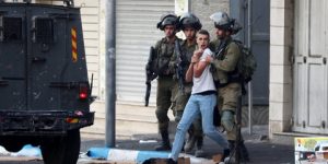 الاحتلال يشن حملة اعتقالات بالضفة.. ومستوطنون يقتحمون الأقصى