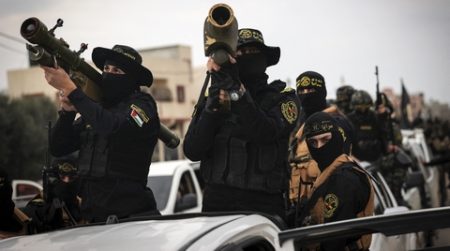 عرض عسكري للمقاومة بجنين.. والأسرى يواصلون التصعيد ضد الاحتلال