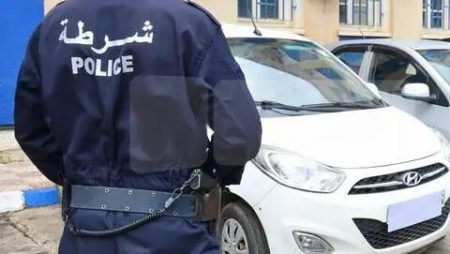 الإطاحة بشبكة إجرامية تسرق السيارات في البويرة