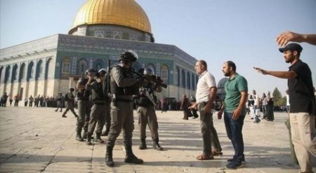 “ردًا على الاعتداءات على المعتكفين بالأقصى”.. فصائل تبارك عملية “تل أبيب”